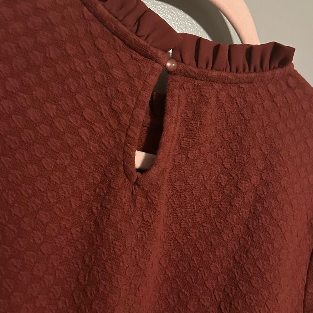 Elle Ruffled Textured Top in Rust - Picture 6 of 14